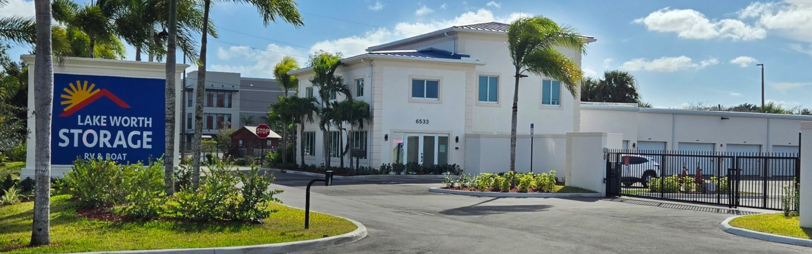 Lake Worth Storage Covered Rv And Boat Parking Facility At 6533 S Military Trail